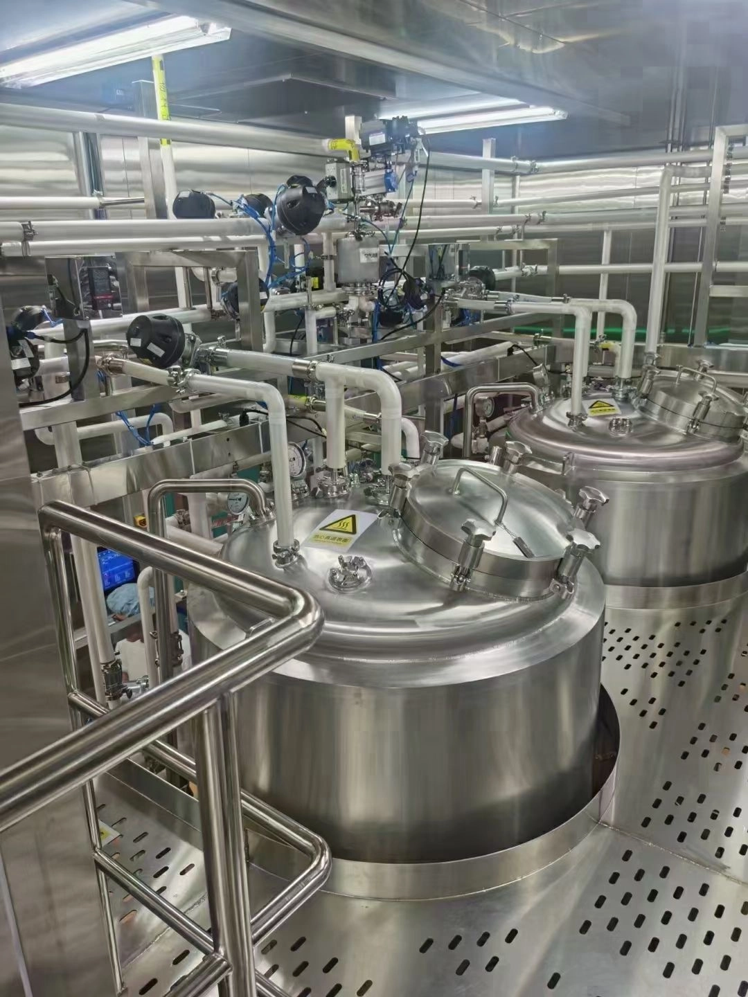 mechanical plastic chemical food bewery anodizing and plating chillers industrial fermented optical coating Laser Pharmaceuticals Thermal Spraying waterjet cutting chiller